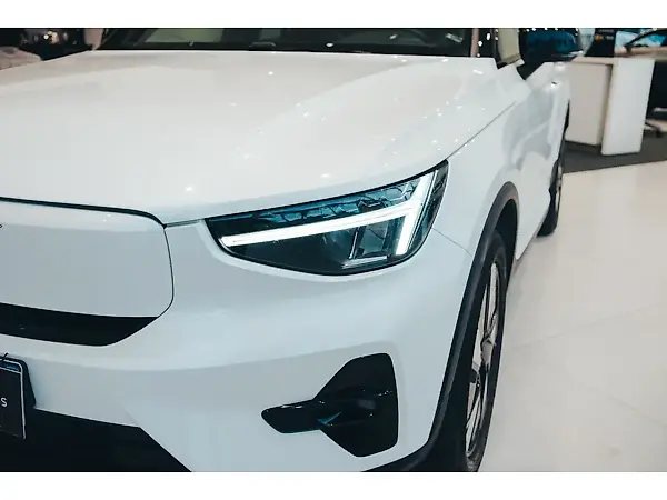 Volvo XC40 Recharge - Imagem 2