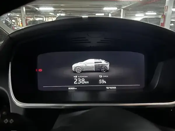 Jaguar I-pace - Imagem 13