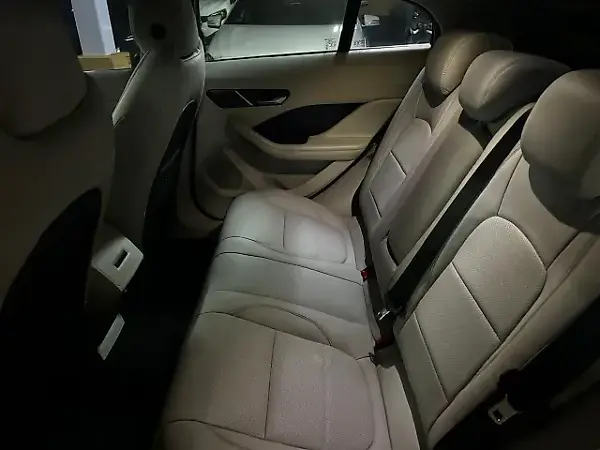Jaguar I-pace - Imagem 10