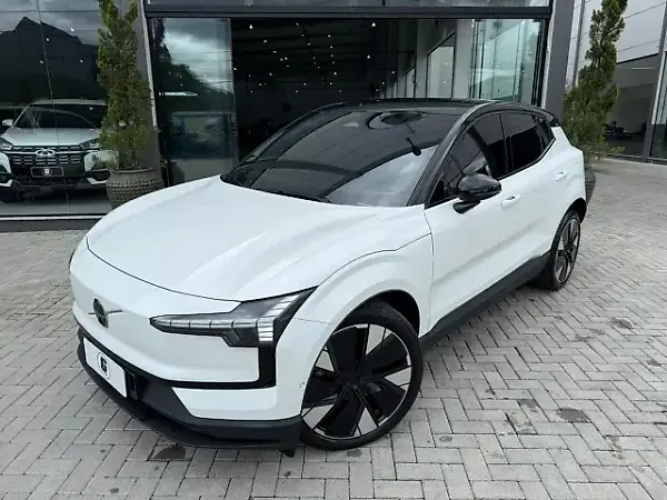 Volvo EX30 - Imagem 1