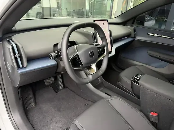 Volvo EX30 - Imagem 4