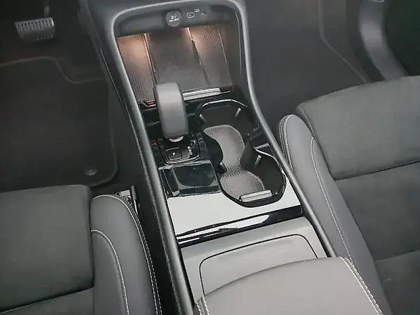 Volvo XC40 Recharge - Imagem 14