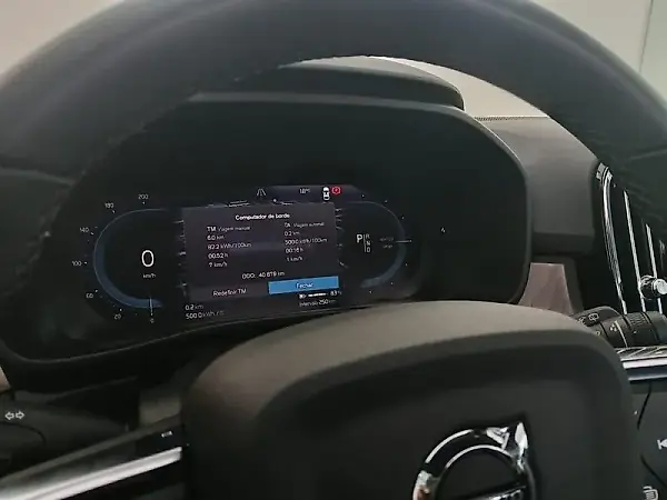 Volvo XC40 Recharge - Imagem 9