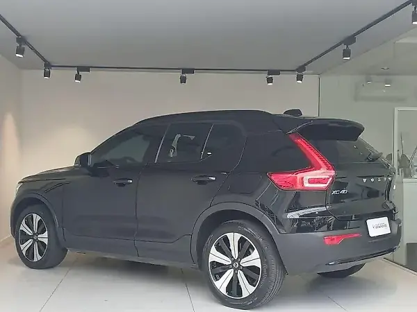 Volvo XC40 Recharge - Imagem 6