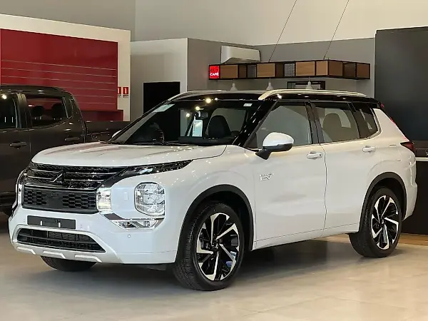 Mitsubishi Outlander Plug-in Hybrid - Imagem 3