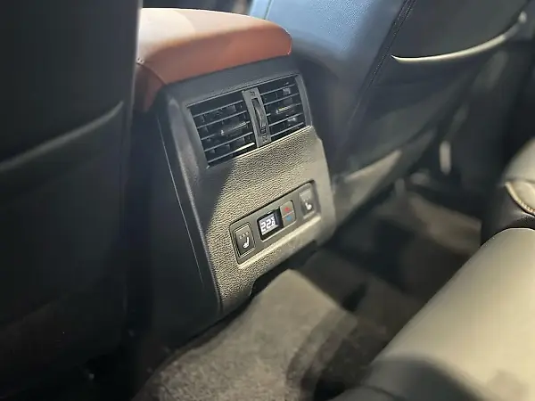 Mitsubishi Outlander Plug-in Hybrid - Imagem 12
