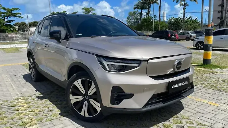 Volvo XC40 Recharge - Imagem 1