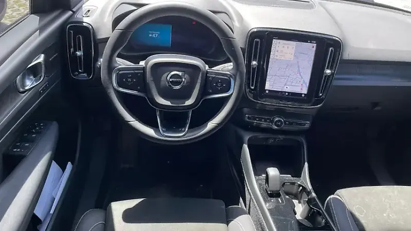 Volvo XC40 Recharge - Imagem 12