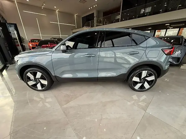 Volvo C40 Recharge - Imagem 9
