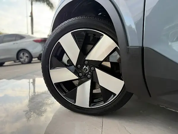 Volvo C40 Recharge - Imagem 10