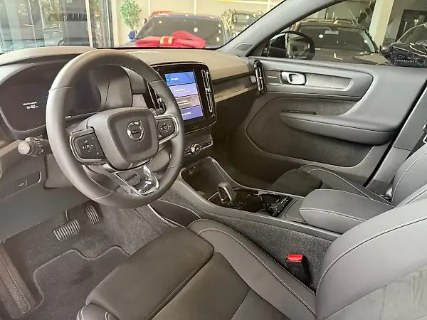 Volvo C40 Recharge - Imagem 14