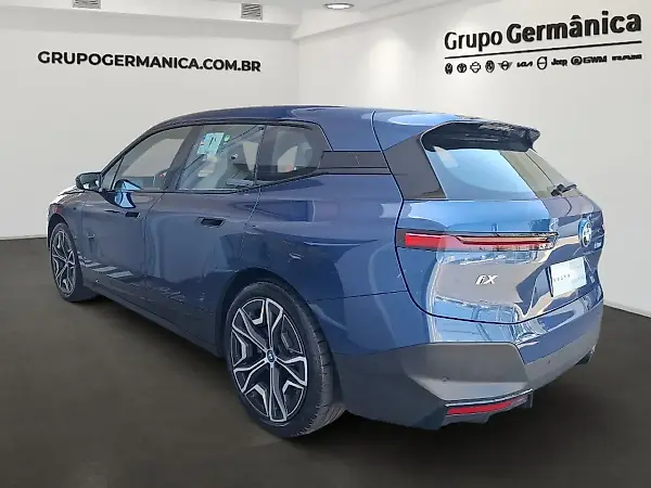 BMW Ix - Imagem 4