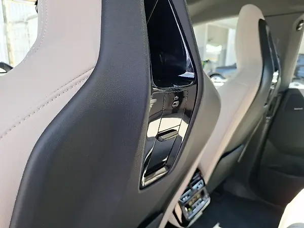 BMW Ix - Imagem 11