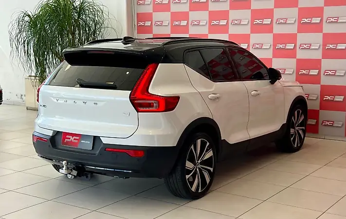 Volvo XC40 Recharge - Imagem 7