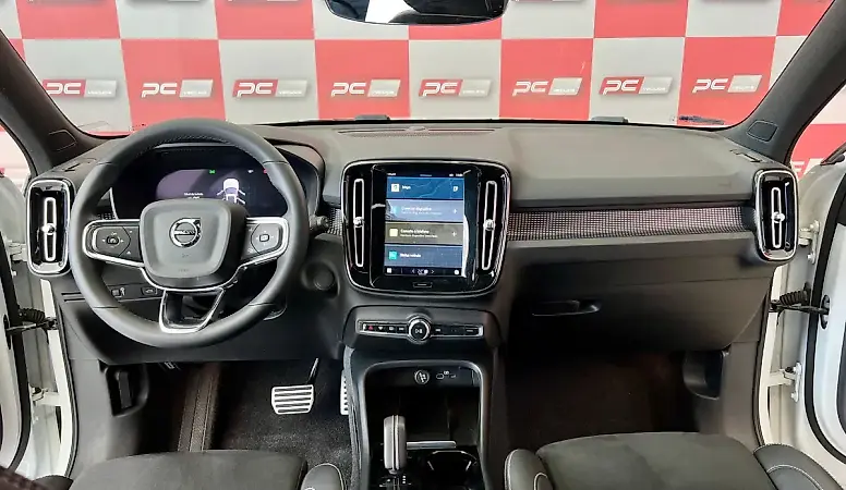 Volvo XC40 Recharge - Imagem 8