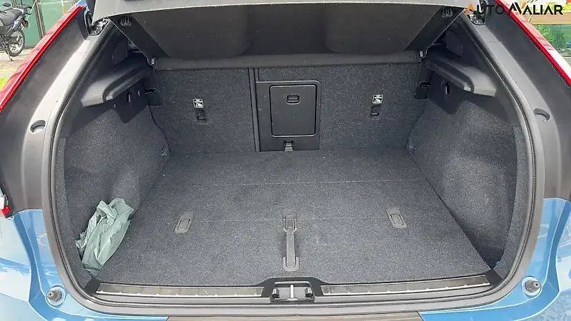 Volvo C40 Recharge - Imagem 8