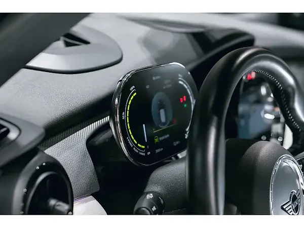 Mini Cooper SE - Imagem 12