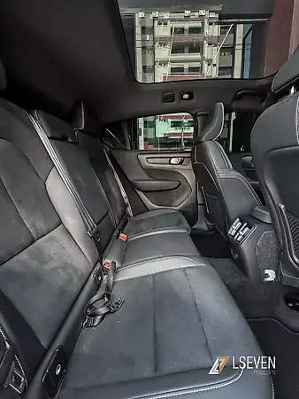 Volvo C40 Recharge - Imagem 13