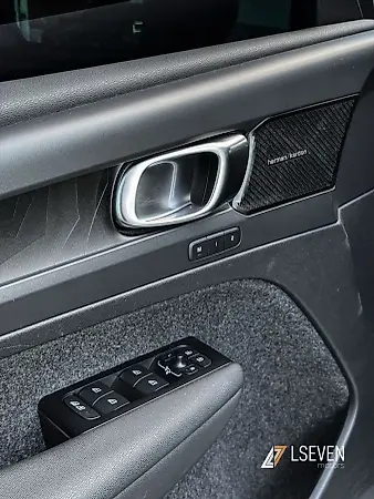Volvo C40 Recharge - Imagem 12