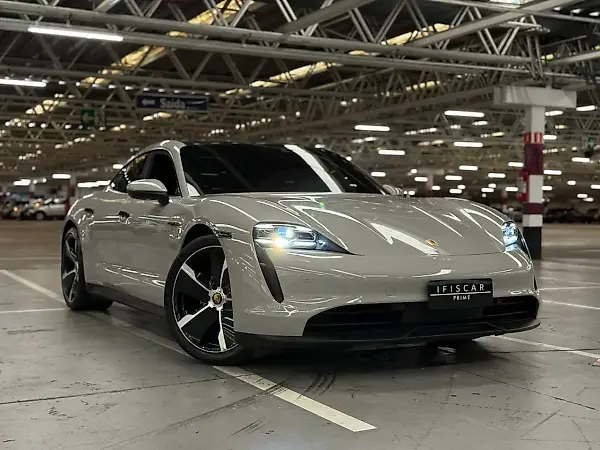 Porsche Taycan - Imagem 1