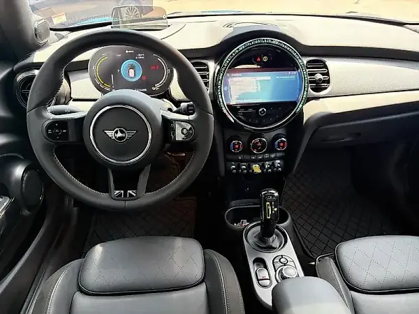 Mini Cooper SE - Imagem 4