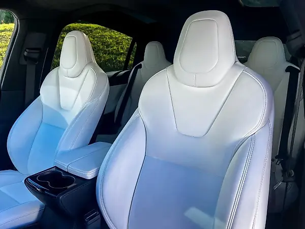 Tesla Model X - Imagem 13