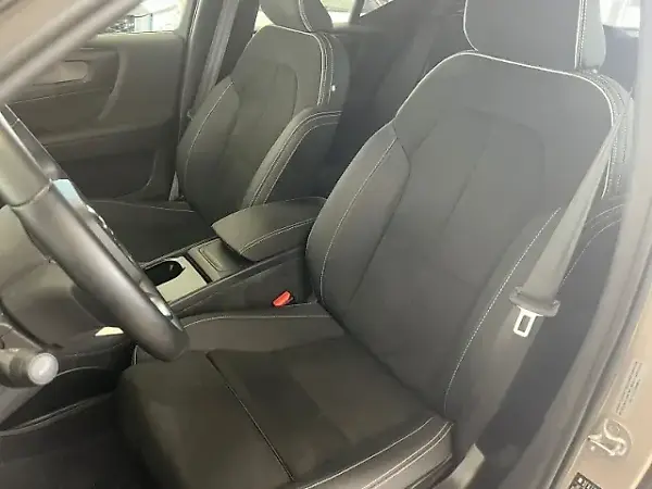 Volvo XC40 Recharge - Imagem 13