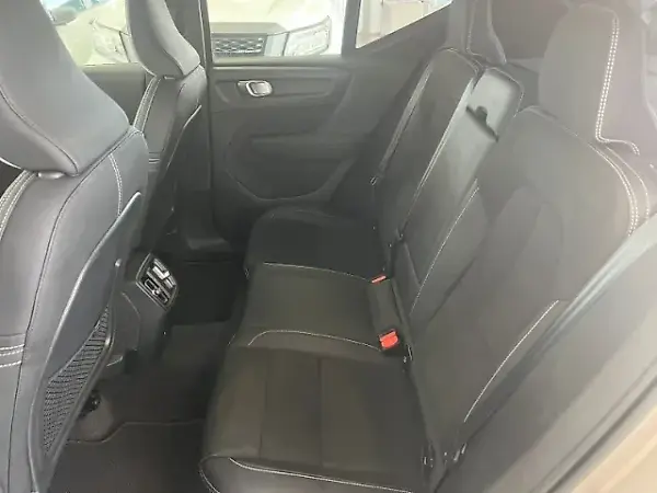 Volvo XC40 Recharge - Imagem 12