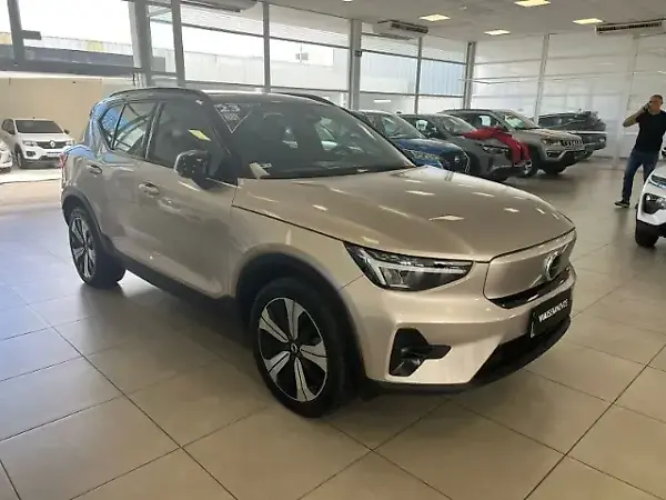 Volvo XC40 Recharge - Imagem 2