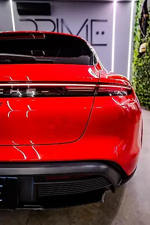 Porsche Taycan - Imagem 9