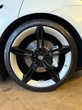 Porsche Taycan - Imagem 9