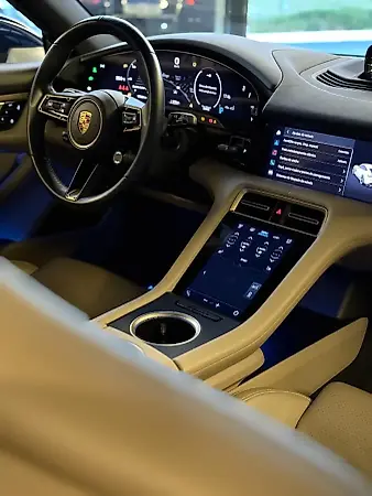 Porsche Taycan - Imagem 10