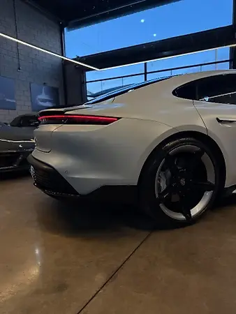 Porsche Taycan - Imagem 5
