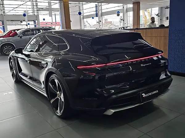 Porsche Taycan - Imagem 6