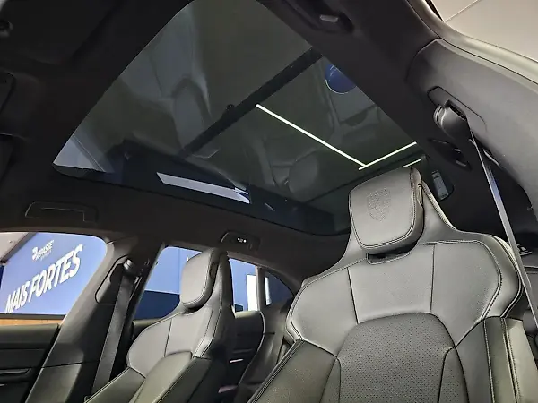 Porsche Taycan - Imagem 12
