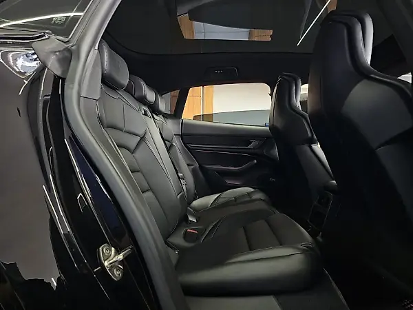Porsche Taycan - Imagem 19