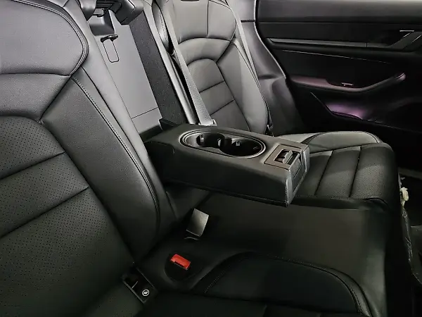Porsche Taycan - Imagem 20