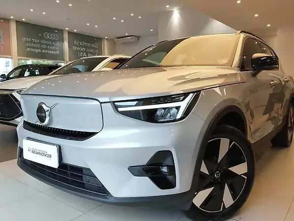 Volvo XC40 Recharge - Imagem 1