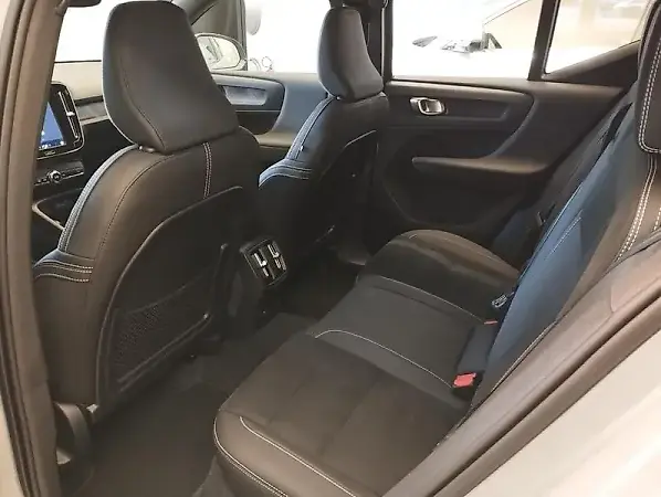 Volvo XC40 Recharge - Imagem 8