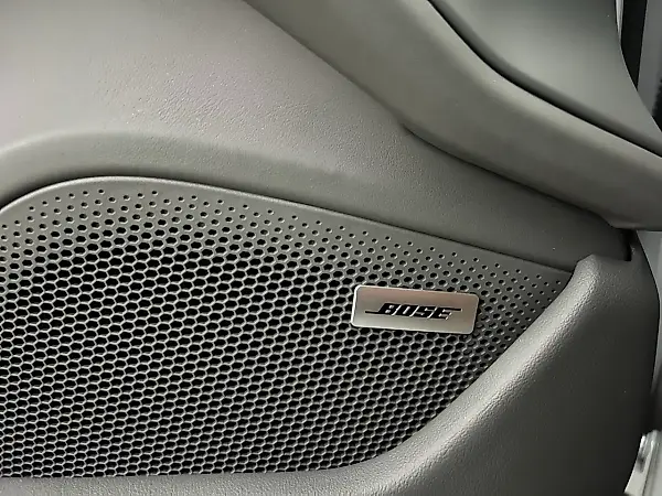 Porsche Taycan - Imagem 20
