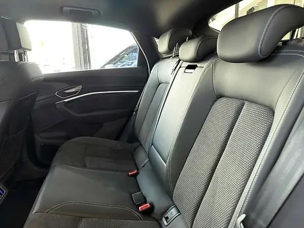Audi E-tron Sportback - Imagem 15
