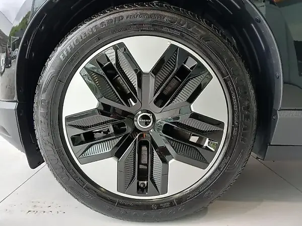 Volvo EX30 - Imagem 7