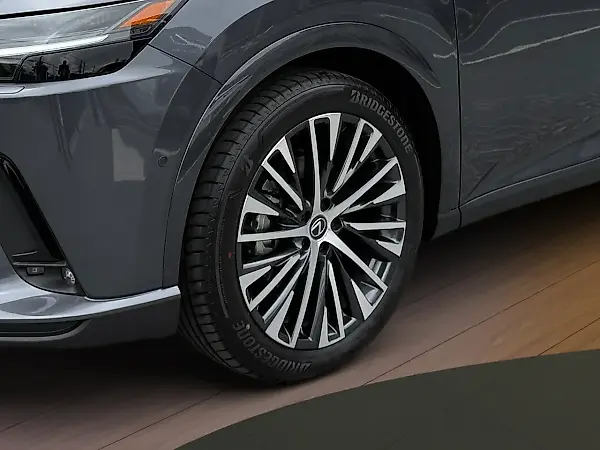 Lexus Nx 450h+ - Imagem 6