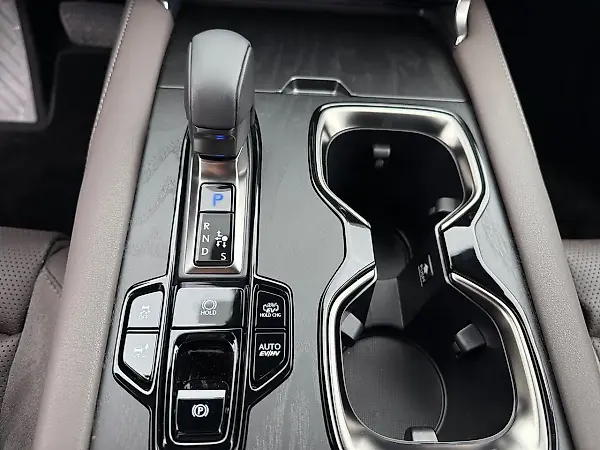 Lexus Nx 450h+ - Imagem 16