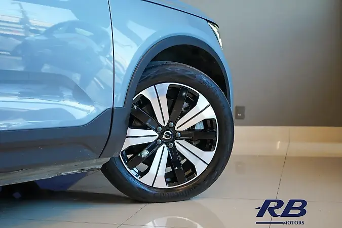 Volvo XC40 Recharge - Imagem 18