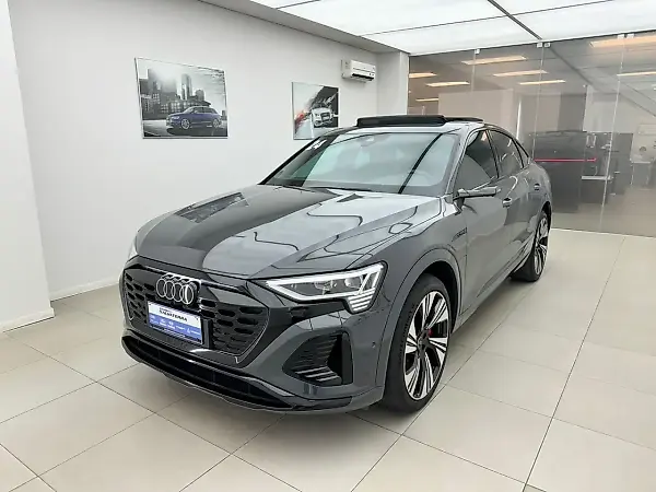 Audi Q8 Sportback E-tron - Imagem 1