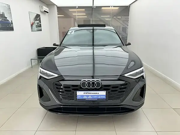 Audi Q8 Sportback E-tron - Imagem 3
