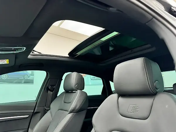 Audi Q8 Sportback E-tron - Imagem 9
