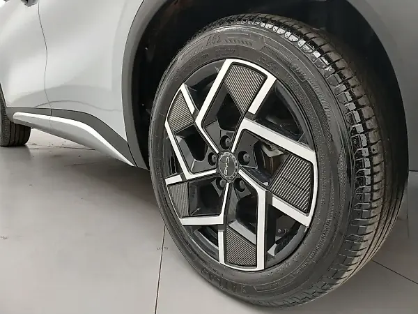 BYD Yuan Plus - Imagem 12