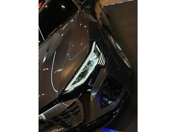 Audi Q8 E-tron - Imagem 2
